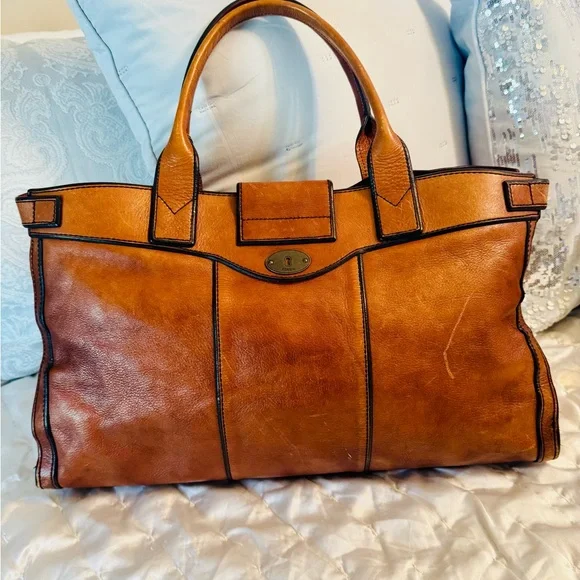 Fossil Brown Leather Tote XLarge and Great for Travel Totes